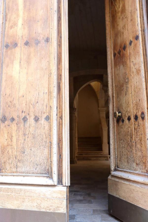 Uzes, Au Coeur Du Centre Medieval La Boussole D'Uzes, Appartement De Caractere Du XVII -Eme Siecle 외부 사진